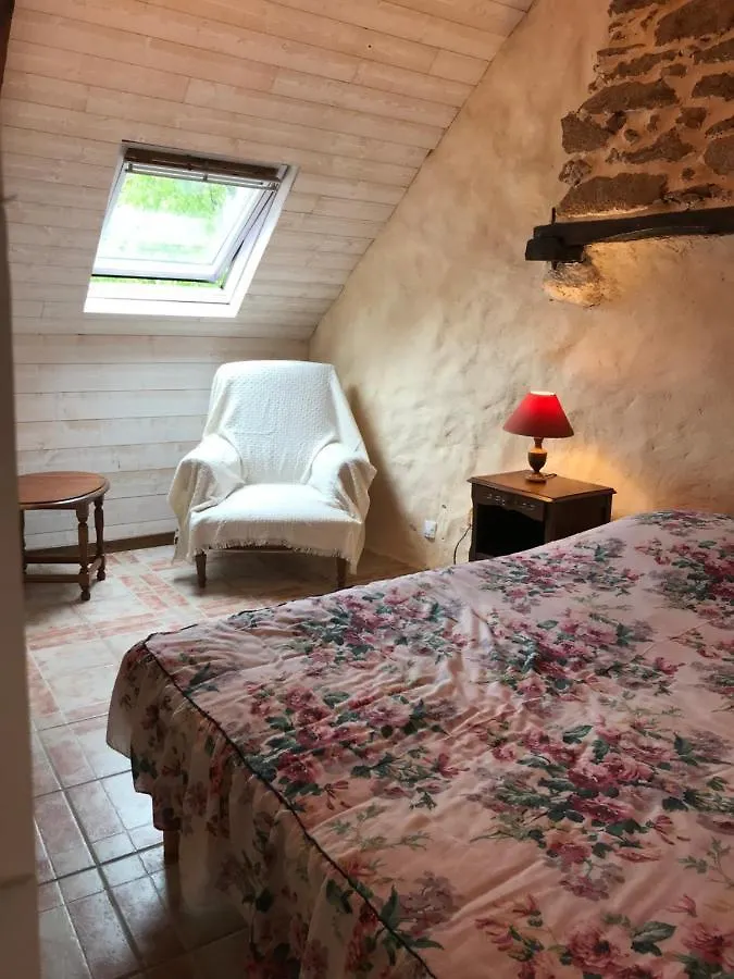 Gite De Kergoubleau Saint-Nicolas-du-Pelem Holiday home