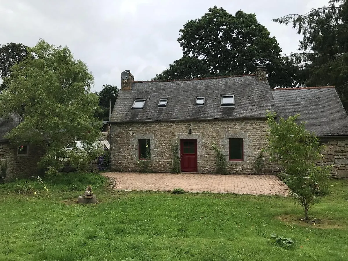 Gite De Kergoubleau Saint-Nicolas-du-Pelem